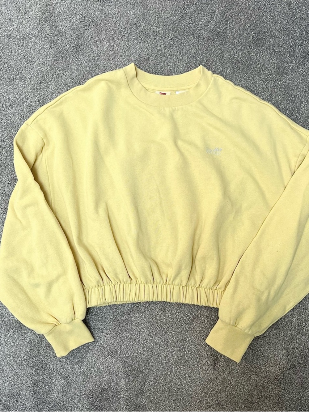 Levi's Yellow Cropped Long Sleeve Cuffed Crewneck Sweatshirt size medium